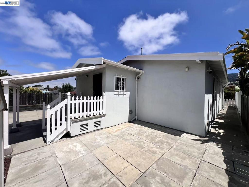 3325 Macarthur Blvd Property Photo 23