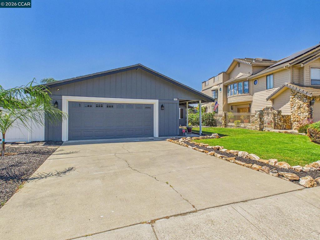 4910 Cabrillo Pt Property Photo 2