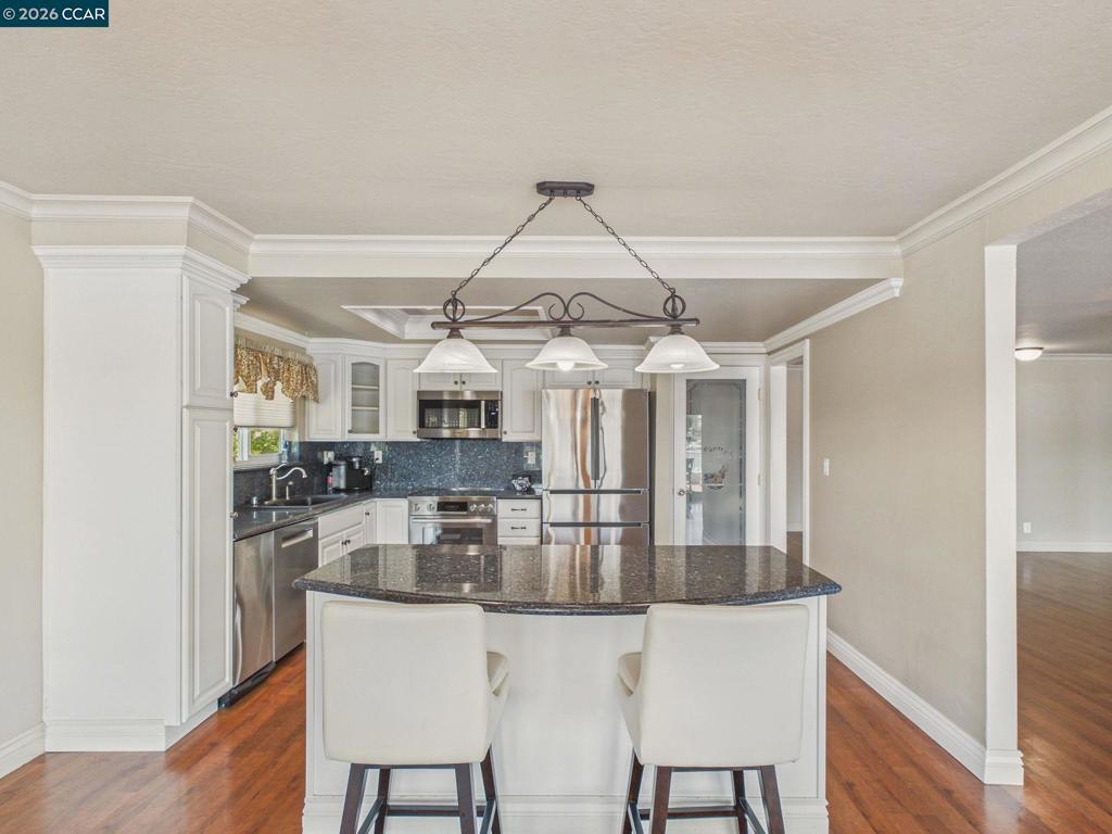 4910 Cabrillo Pt Property Photo 14