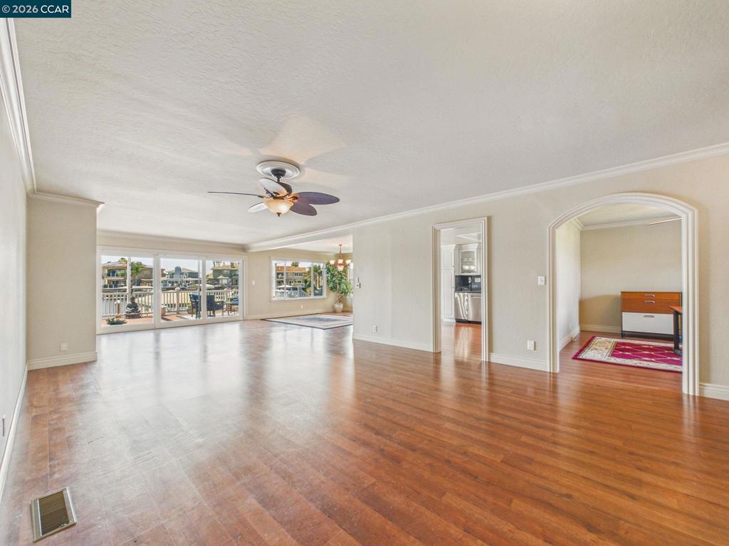 4910 Cabrillo Pt Property Photo 17