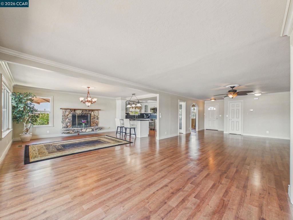 4910 Cabrillo Pt Property Photo 20