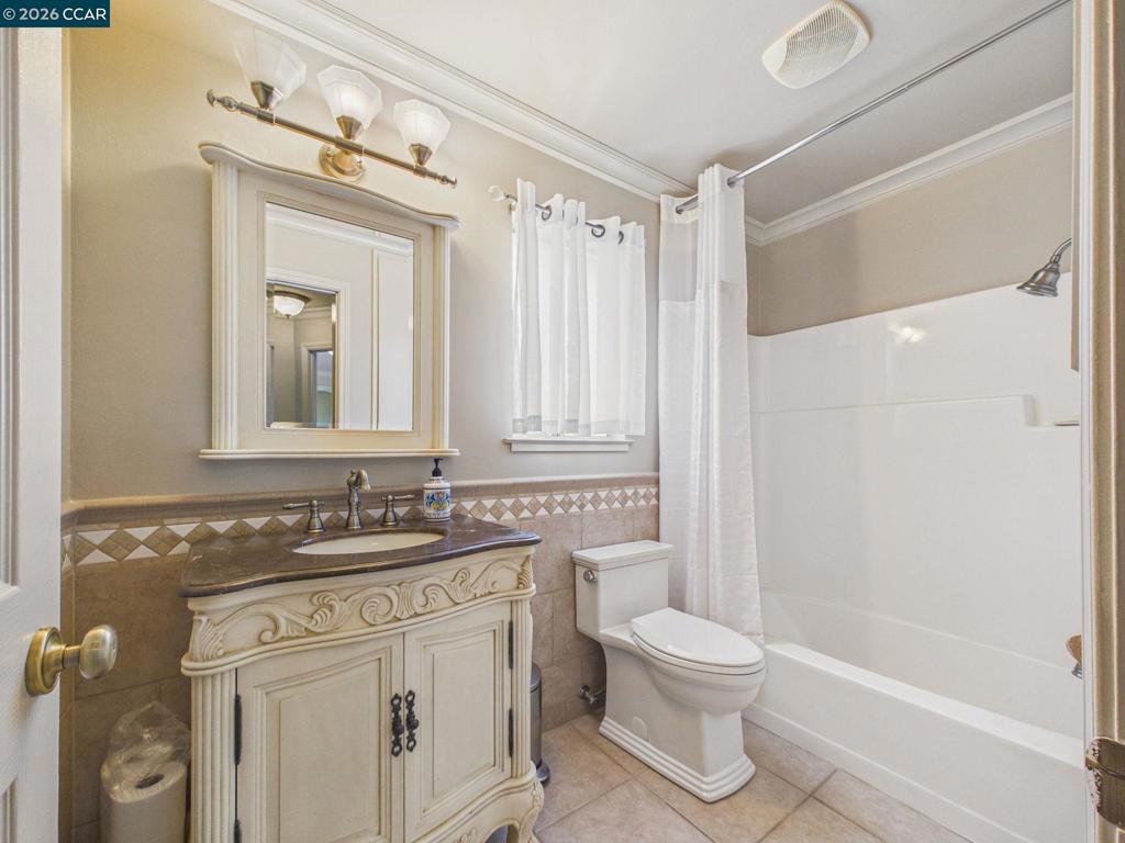 4910 Cabrillo Pt Property Photo 44