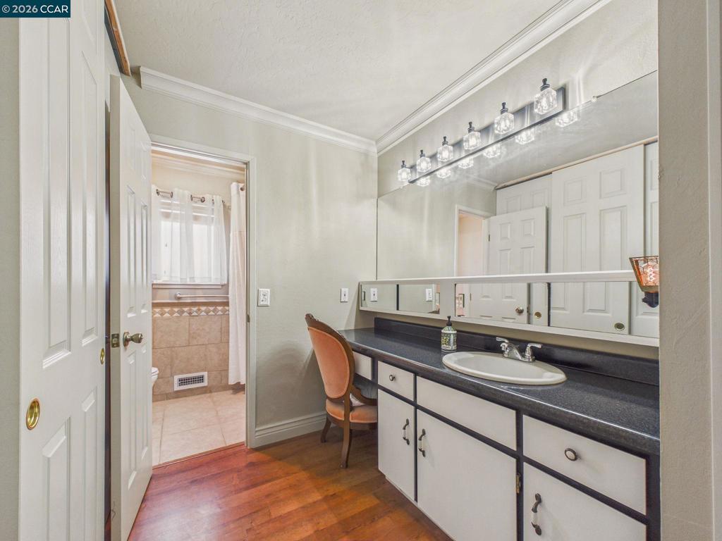 4910 Cabrillo Pt Property Photo 45