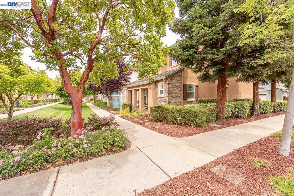 2527 Coldstream Way Property Photo 3
