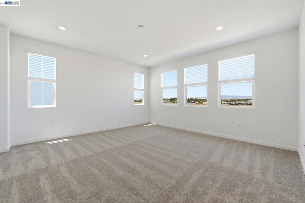 1028 Bluebell Circle Property Photo 7