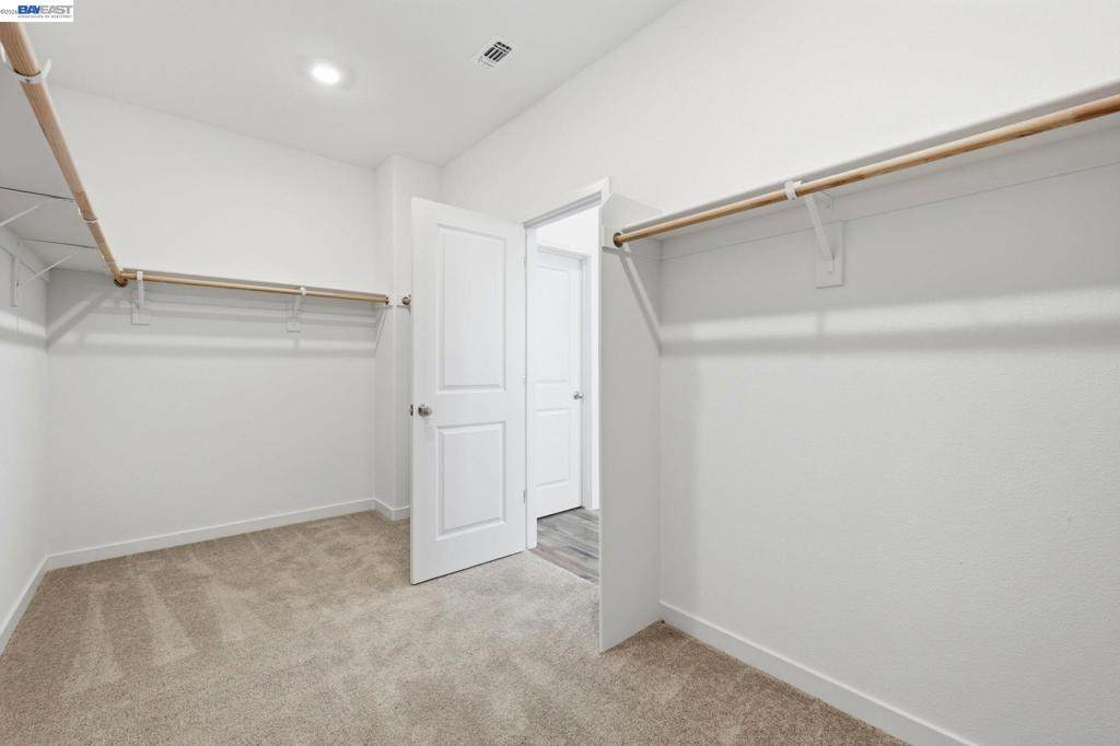 1028 Bluebell Circle Property Photo 9