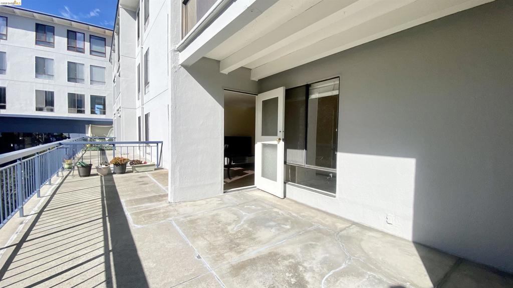 2 Commodore Drive D273 Property Photo 2