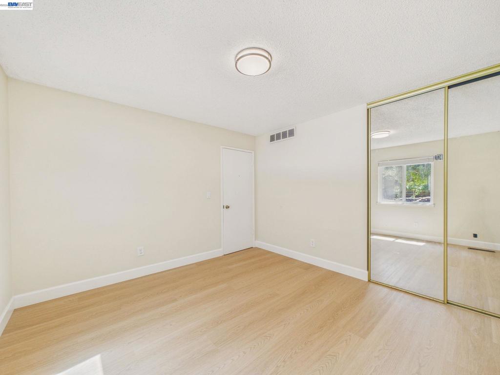1546 Ohara Ct Property Photo 27