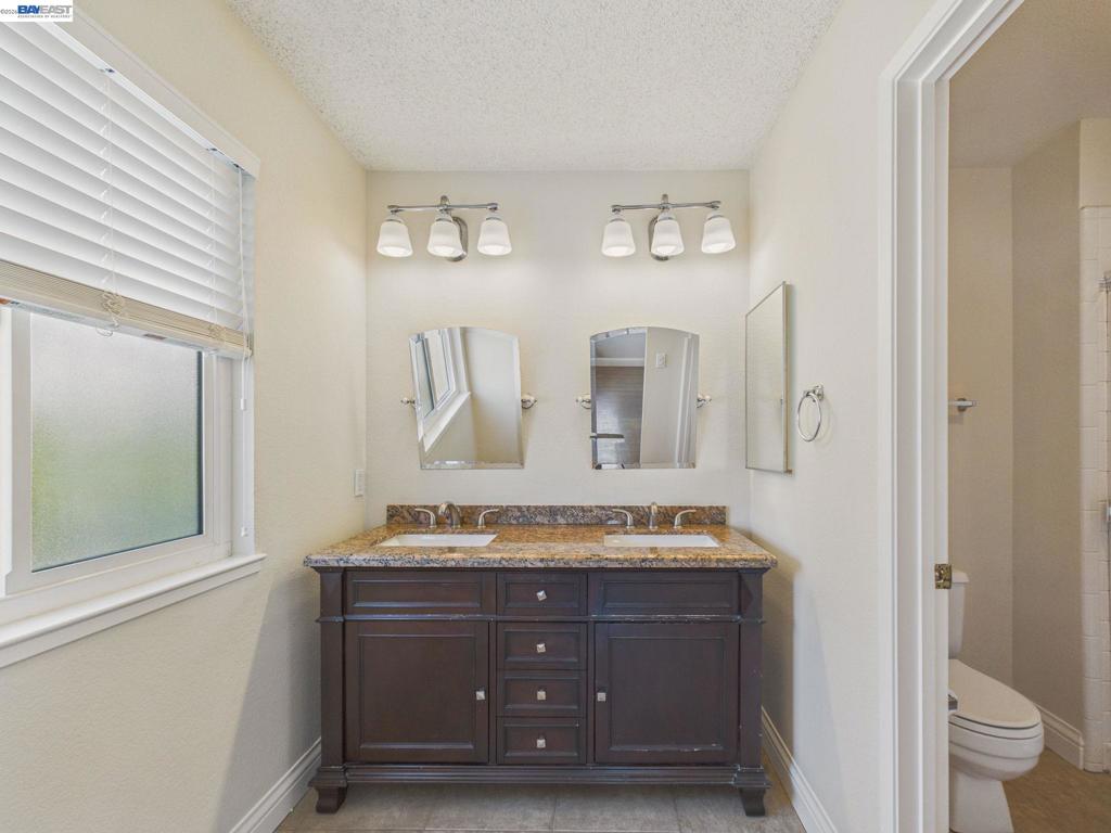 1546 Ohara Ct Property Photo 39
