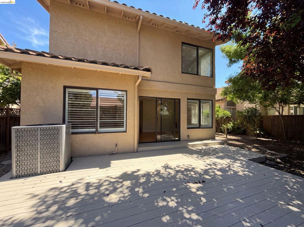 4811 Kimberley Cmns Property Photo 5