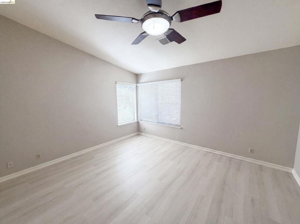 4811 Kimberley Cmns Property Photo 18