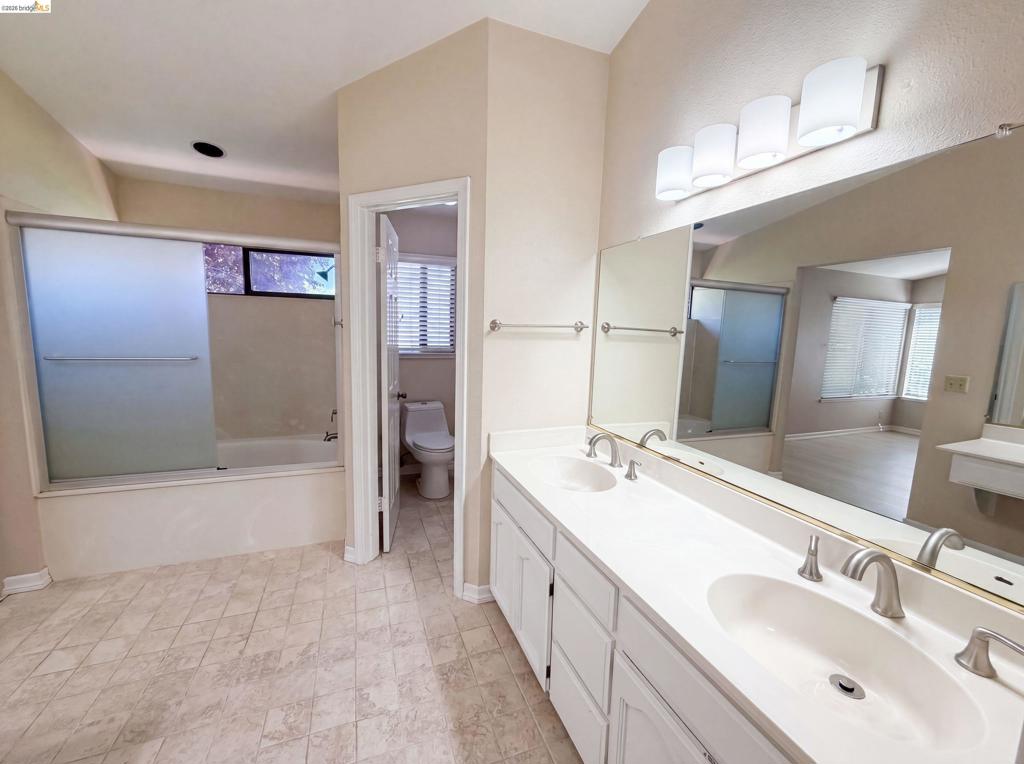 4811 Kimberley Cmns Property Photo 20