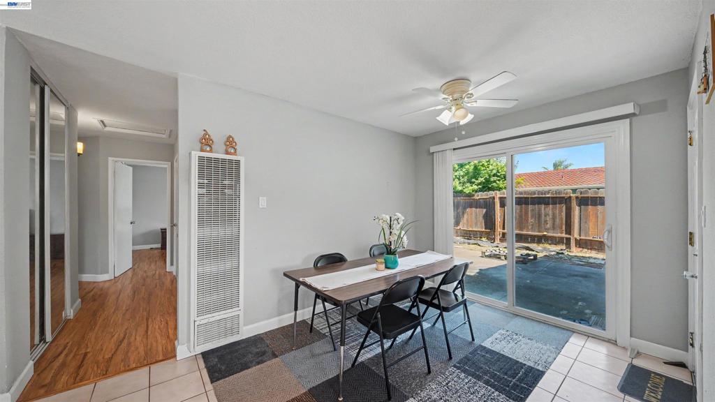 200 Riverside Pl Property Photo 7