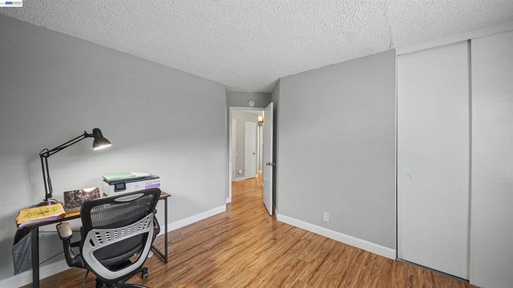 200 Riverside Pl Property Photo 16