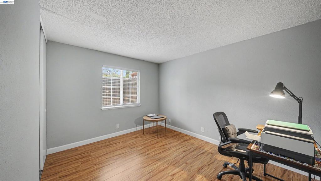 200 Riverside Pl Property Photo 17