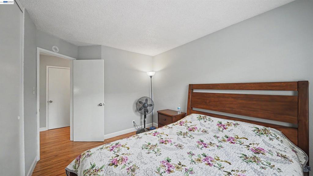 200 Riverside Pl Property Photo 20