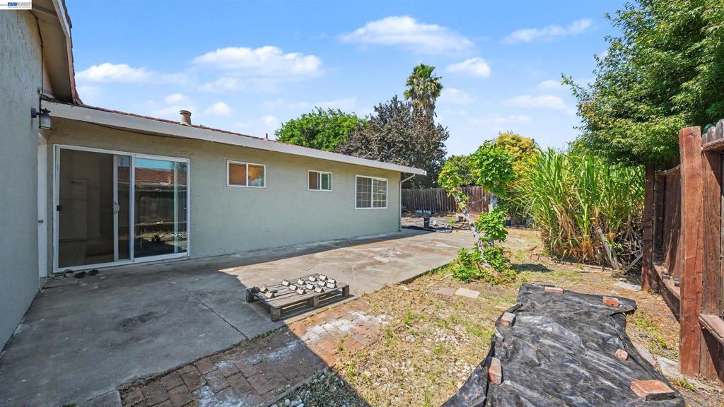 200 Riverside Pl Property Photo 23
