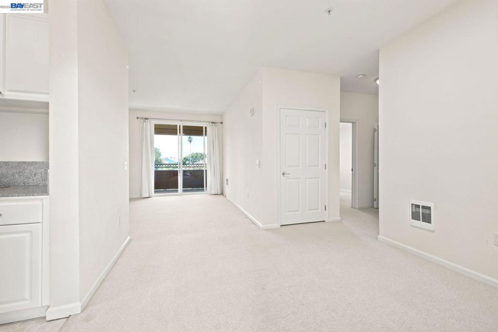 401 S Norfolk St 301 Property Photo 2