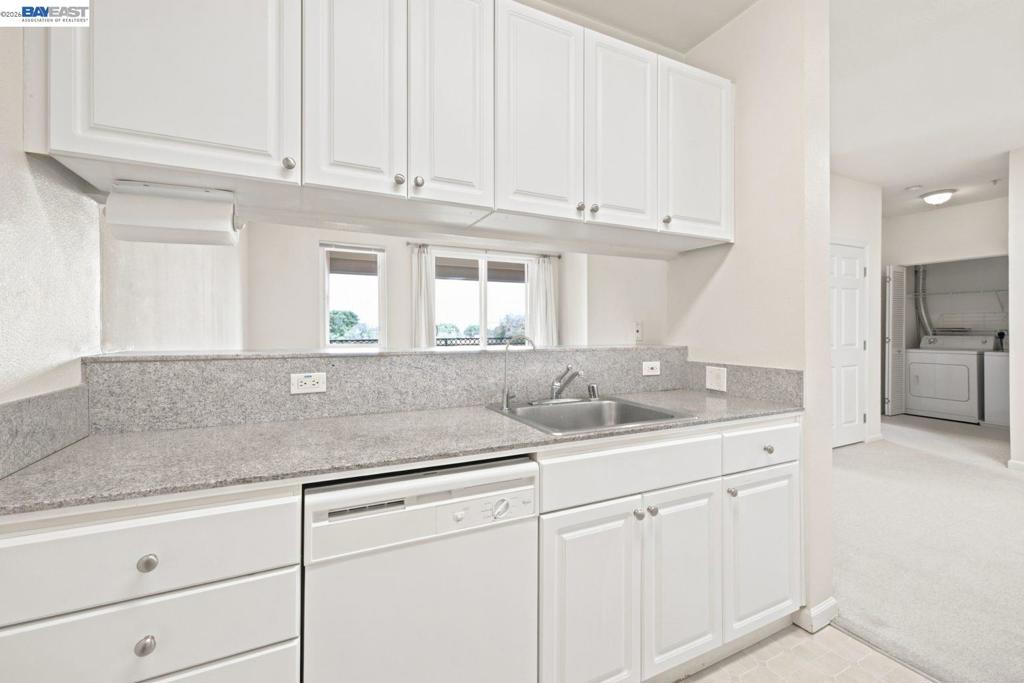 401 S Norfolk St 301 Property Photo 5