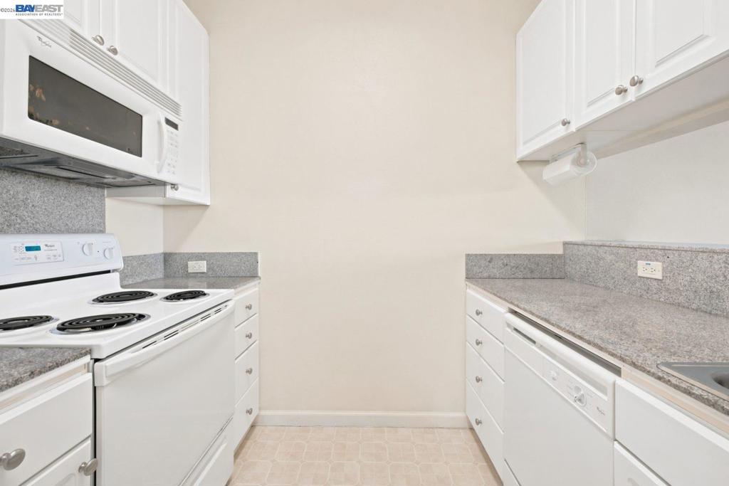 401 S Norfolk St 301 Property Photo 7