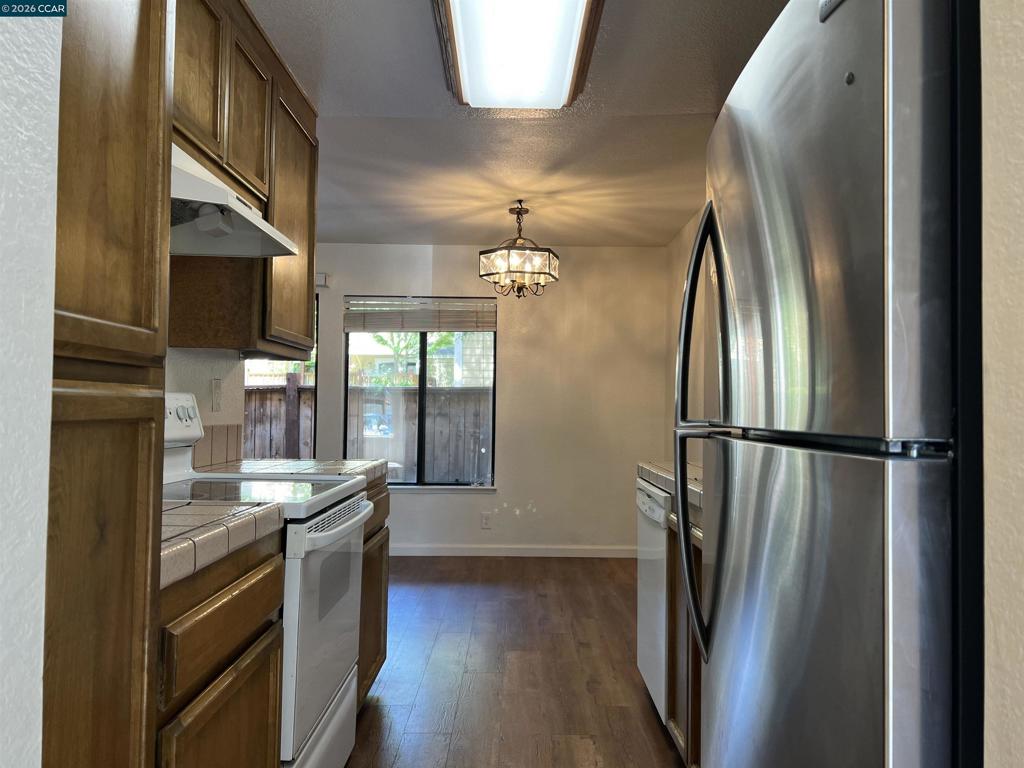 765 Center Ave Property Photo 3