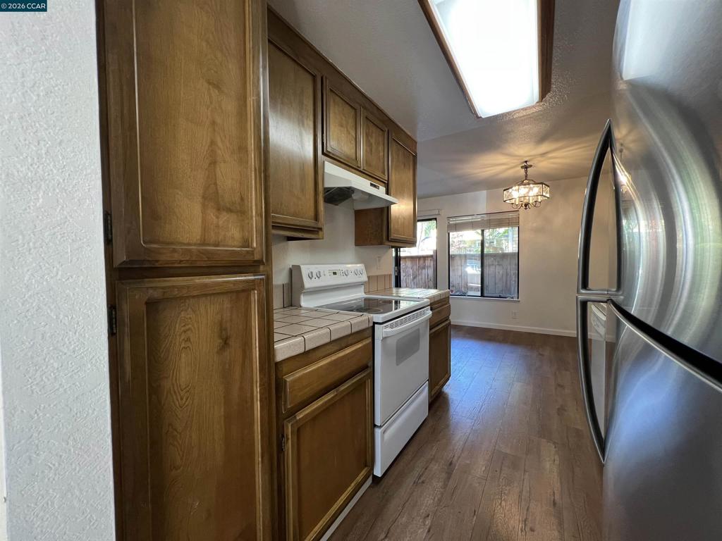 765 Center Ave Property Photo 5