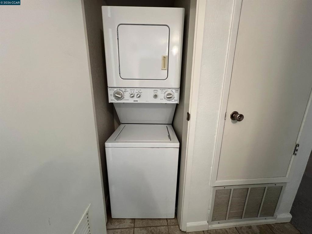 765 Center Ave Property Photo 27