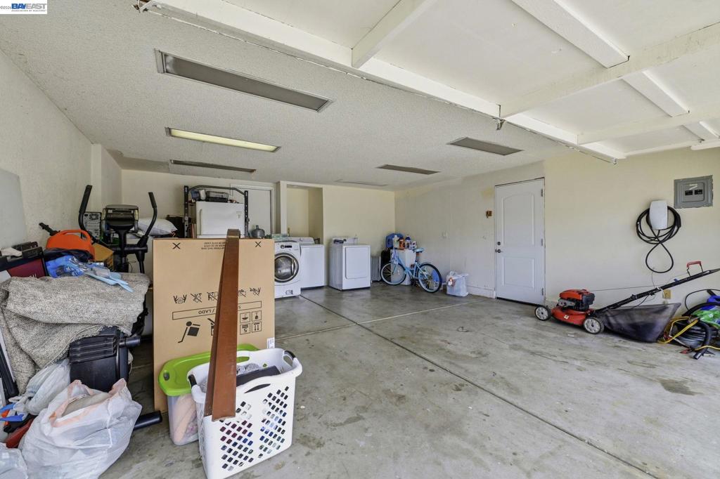 30979 Granger Ave Property Photo 39