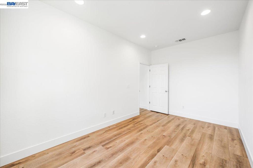 1461 Biarritz St Property Photo 25