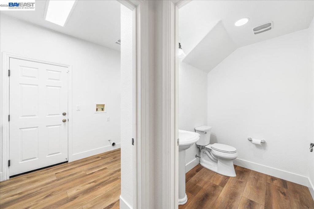 1461 Biarritz St Property Photo 28