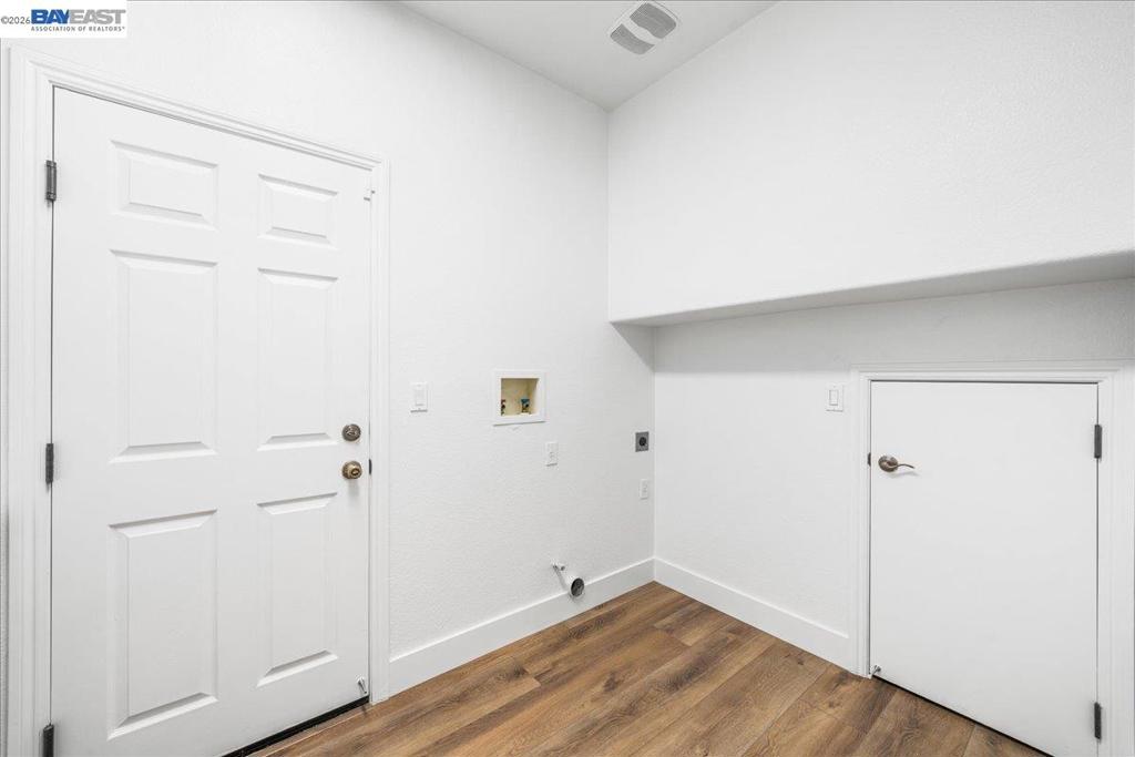 1461 Biarritz St Property Photo 31