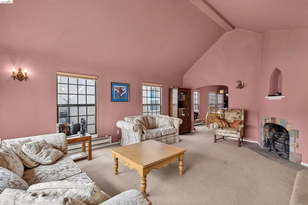 1814 105th Ave Property Photo 5