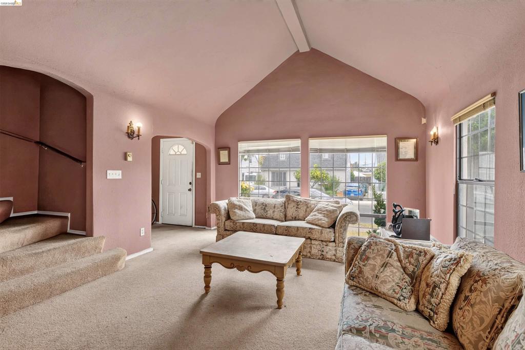 1814 105th Ave Property Photo 7
