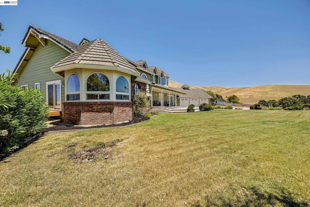 3343 Little Valley Rd Property Photo 5