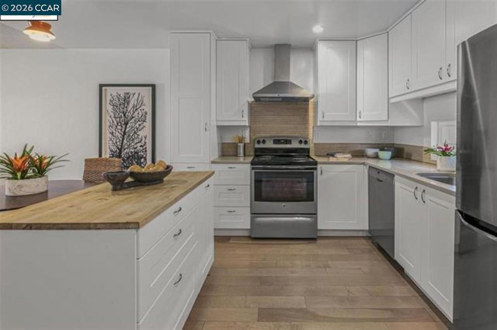 1725 Liberty # 10 Property Photo 12