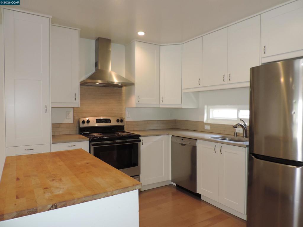1725 Liberty # 10 Property Photo 17