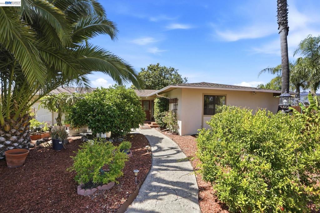 893 Bel Marin Keys Blvd Property Photo 1