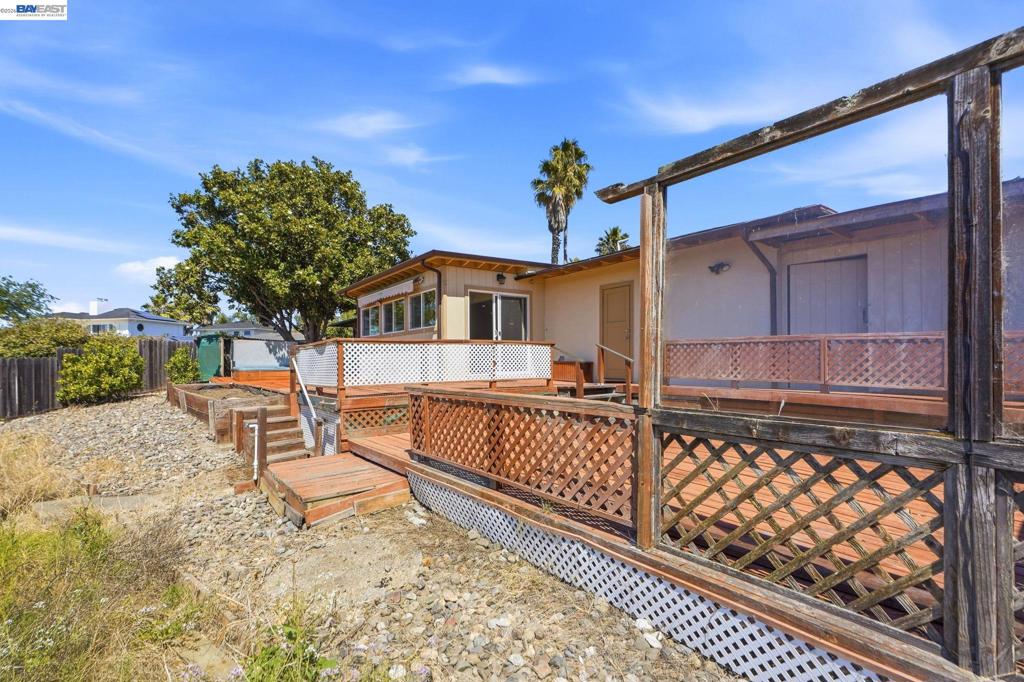 893 Bel Marin Keys Blvd Property Photo 37