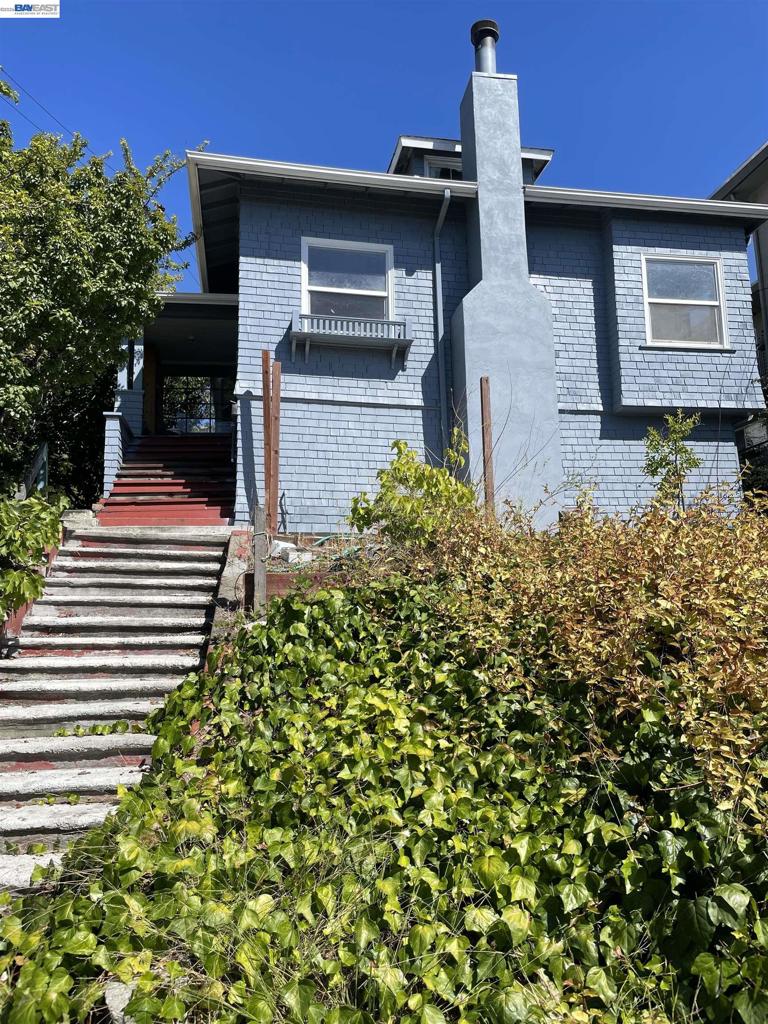 770 Walker Ave Property Photo 1
