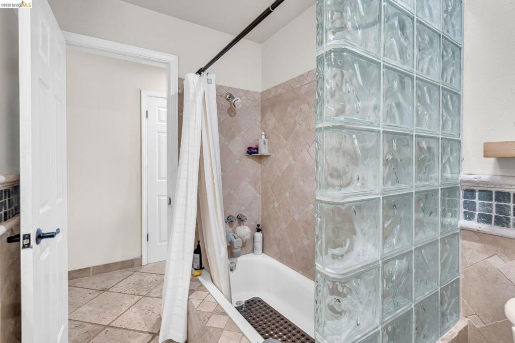 5331 Emerald Court Property Photo 25