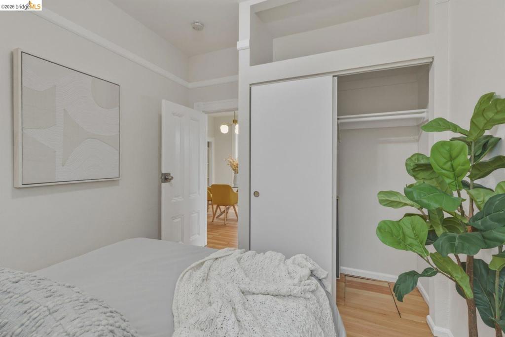 1324 Burnett St Property Photo 15