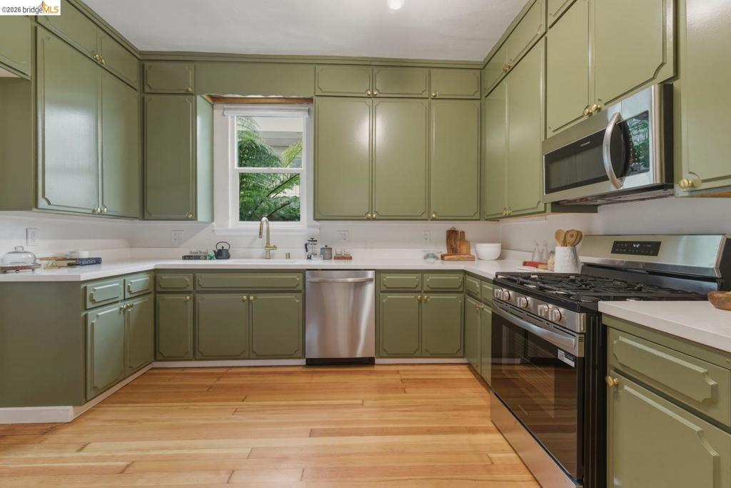 1324 Burnett St Property Photo 20