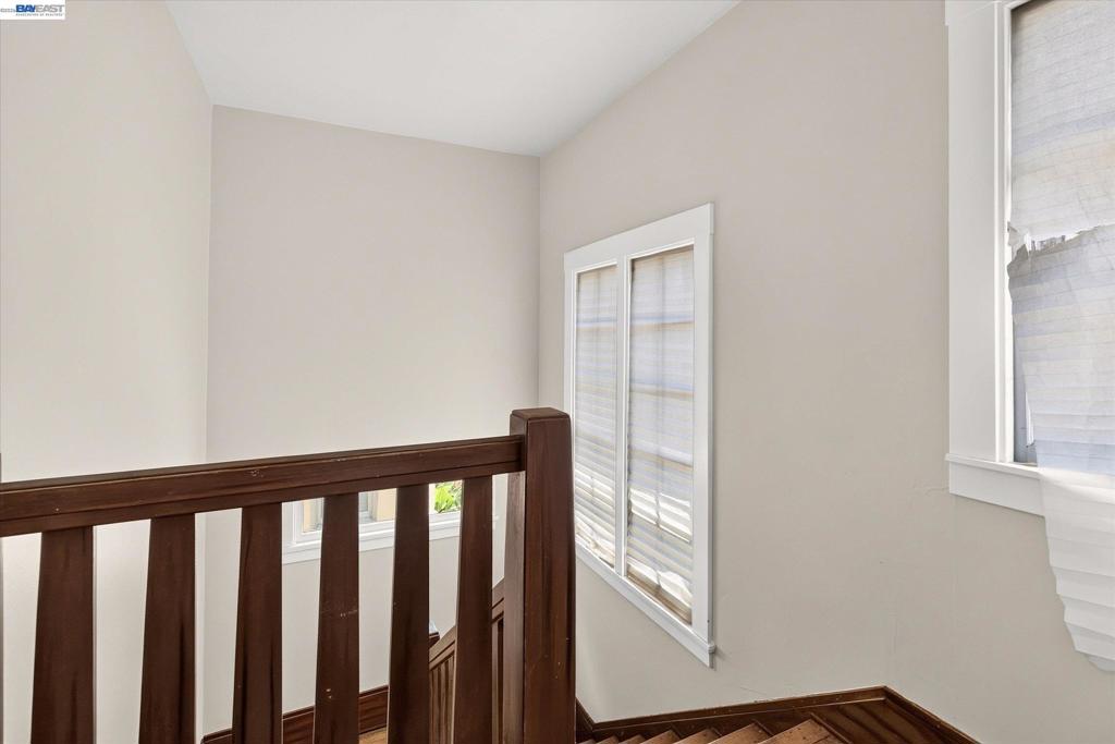 753 Warfield Ave Property Photo 21