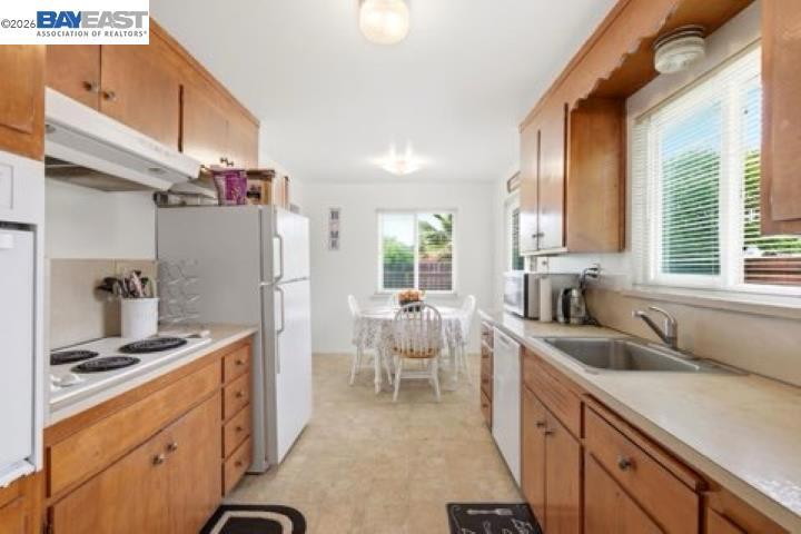 3836 3838 Dubac Way Property Photo 6