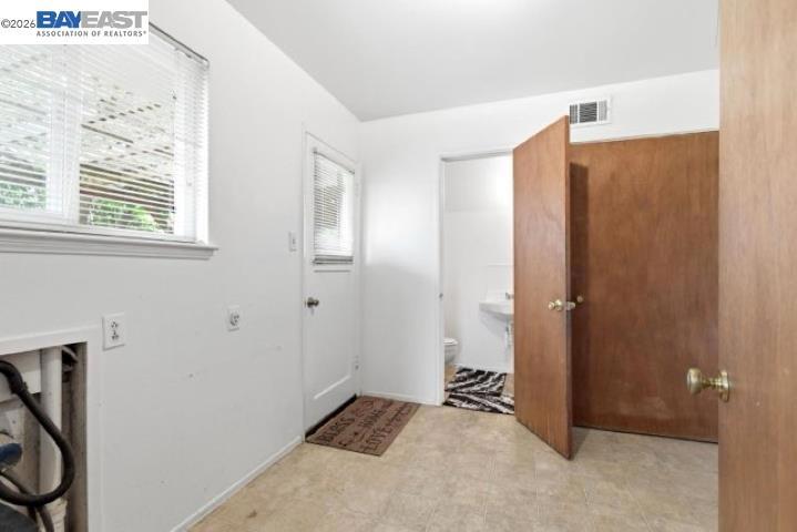 3836 3838 Dubac Way Property Photo 8