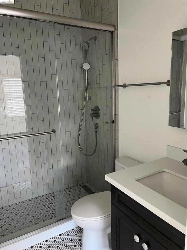 384 Euclid Ave Property Photo 16