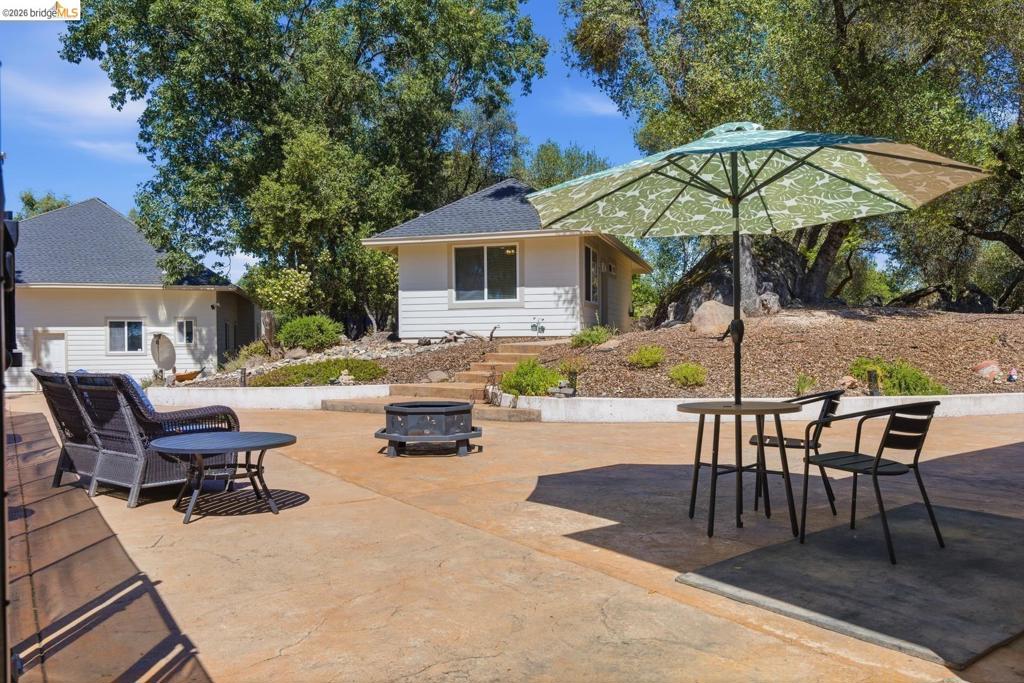 15620 Curtis Cir Property Photo 7