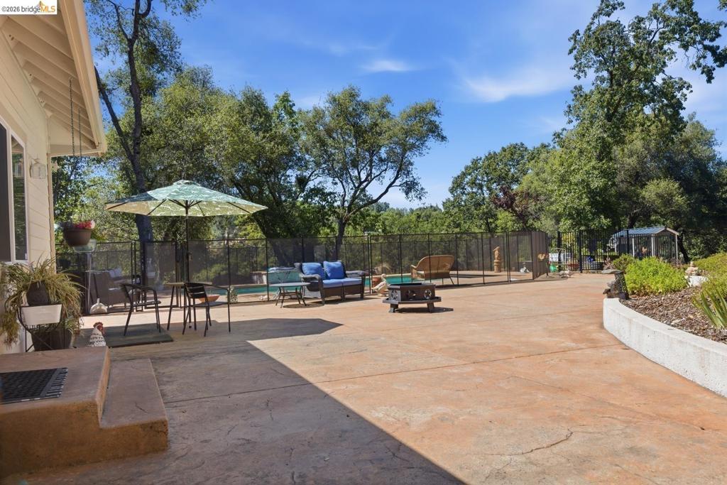 15620 Curtis Cir Property Photo 8