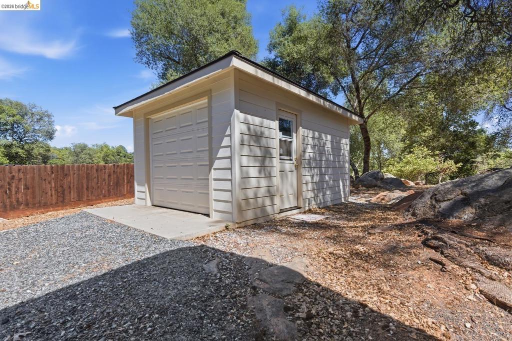 15620 Curtis Cir Property Photo 12