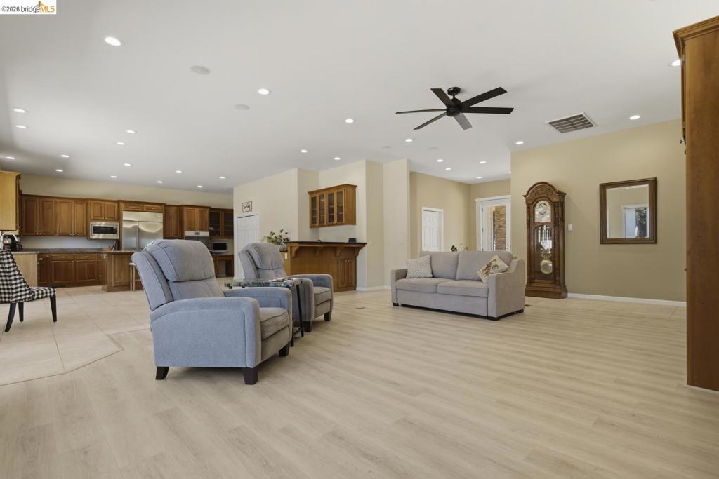 15620 Curtis Cir Property Photo 44